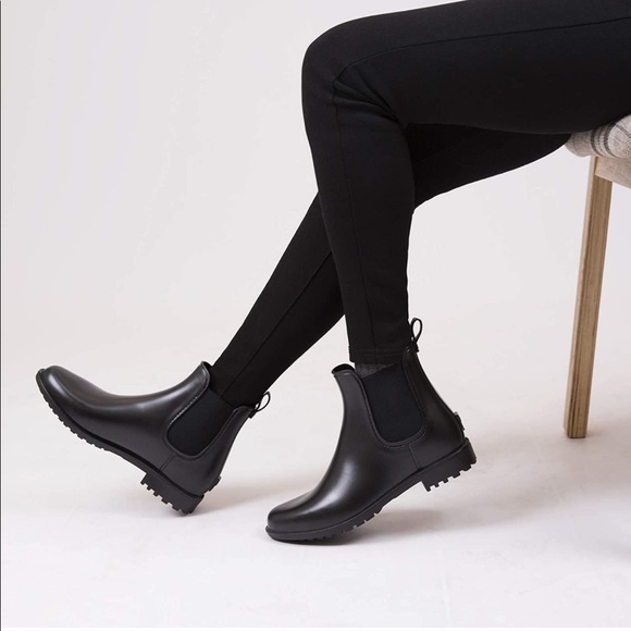 Shoes - 🆕 Women's Ankle Waterproof Chelsea Rain Boots